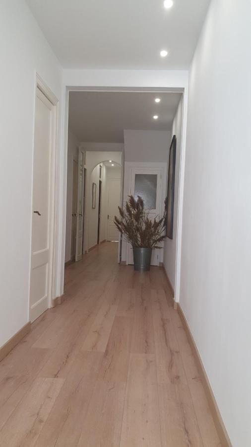 Apartamento Nuevo En Terrassa Centro Exterior photo